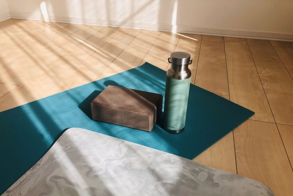 ヨガマット、ボトル